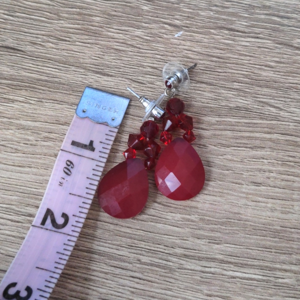 Red drop earrings - Picture 2 of 2